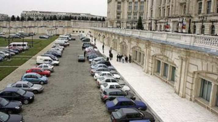 Camera Deputaţilor cumpără maşini pe datorie